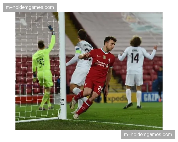 数据图表解析:利物浦不同中场组合对球队整体压迫效率的影响 数据图表解析:利物浦不同中场组合对球队整体压迫效率的影响